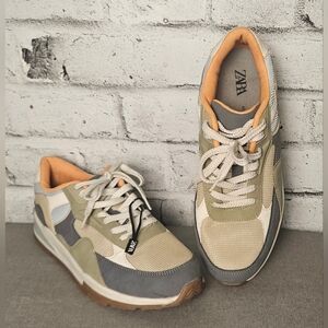 Zara Men's Chunky Runner Sneakers Beige Olive EU 43 US 10 Streetwear